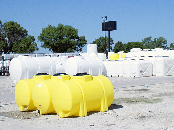 Large & Small Sprayer Tanks & Tank Fittings